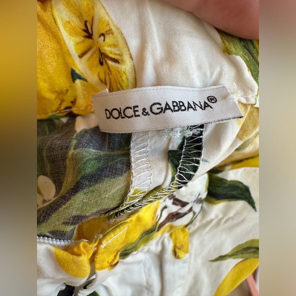Dolce and Gabbana lemon print shorts. Size 6-9 months - Picture 4 of 4